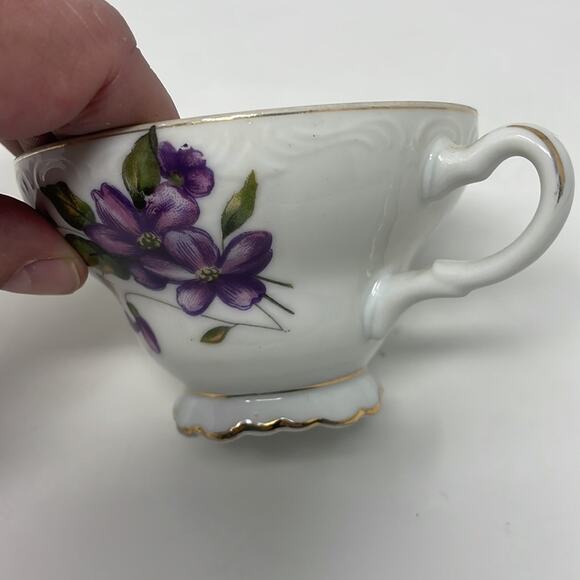 Vintage Purple Flowers Footed Teacup and Saucer Gold Trim Made in Japan - Picture 3 of 12